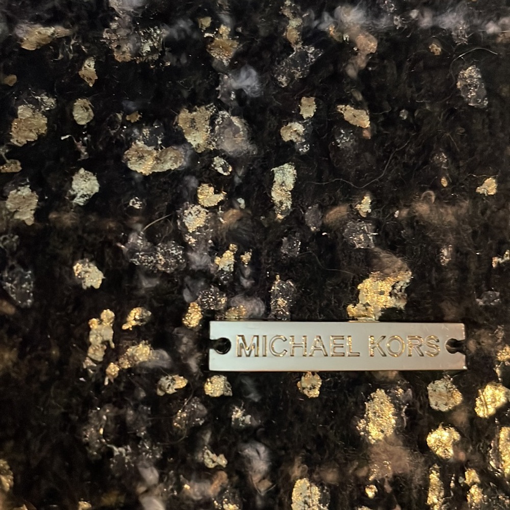 NWOT Michael Kors Bouclé Plaid Scarf - Picture 3 of 5